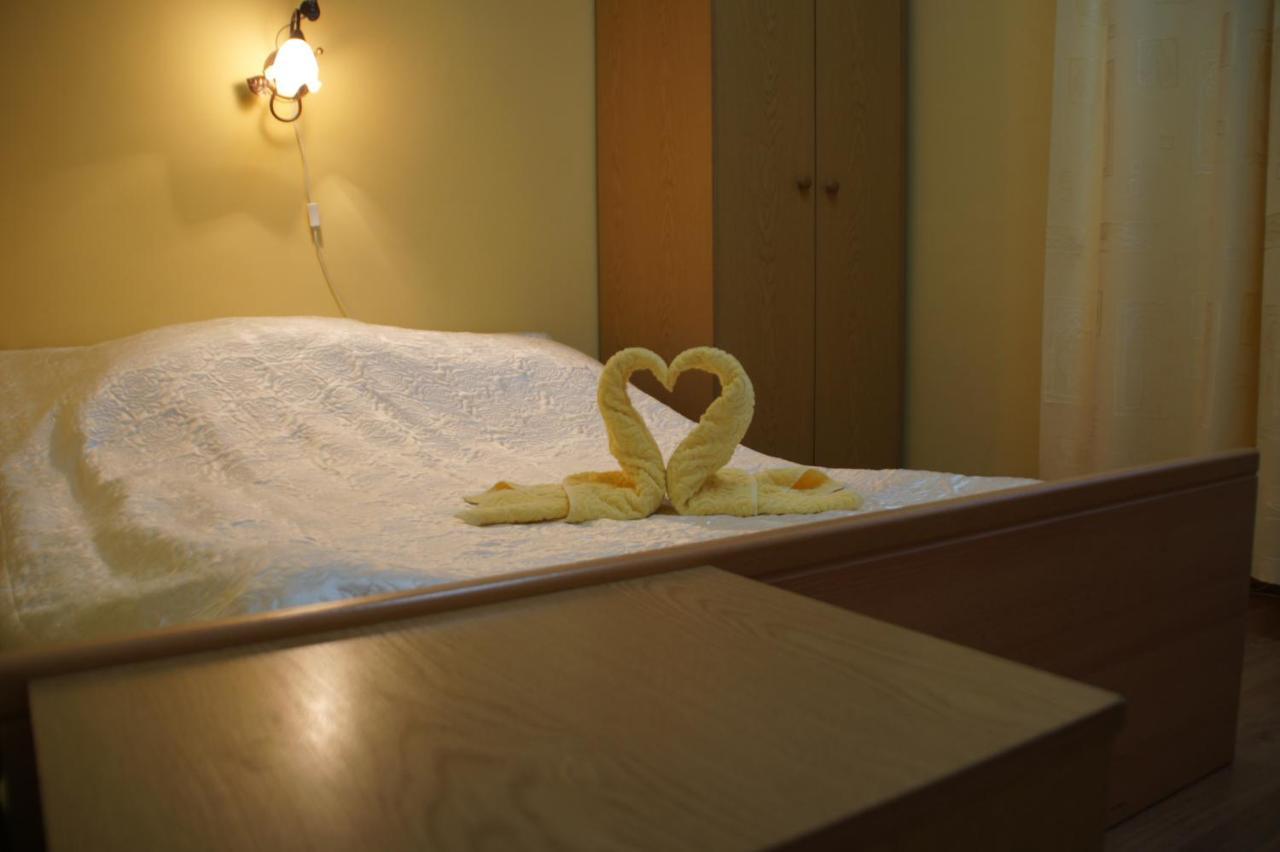 Hotel Eden 24H Rzeszów Esterno foto