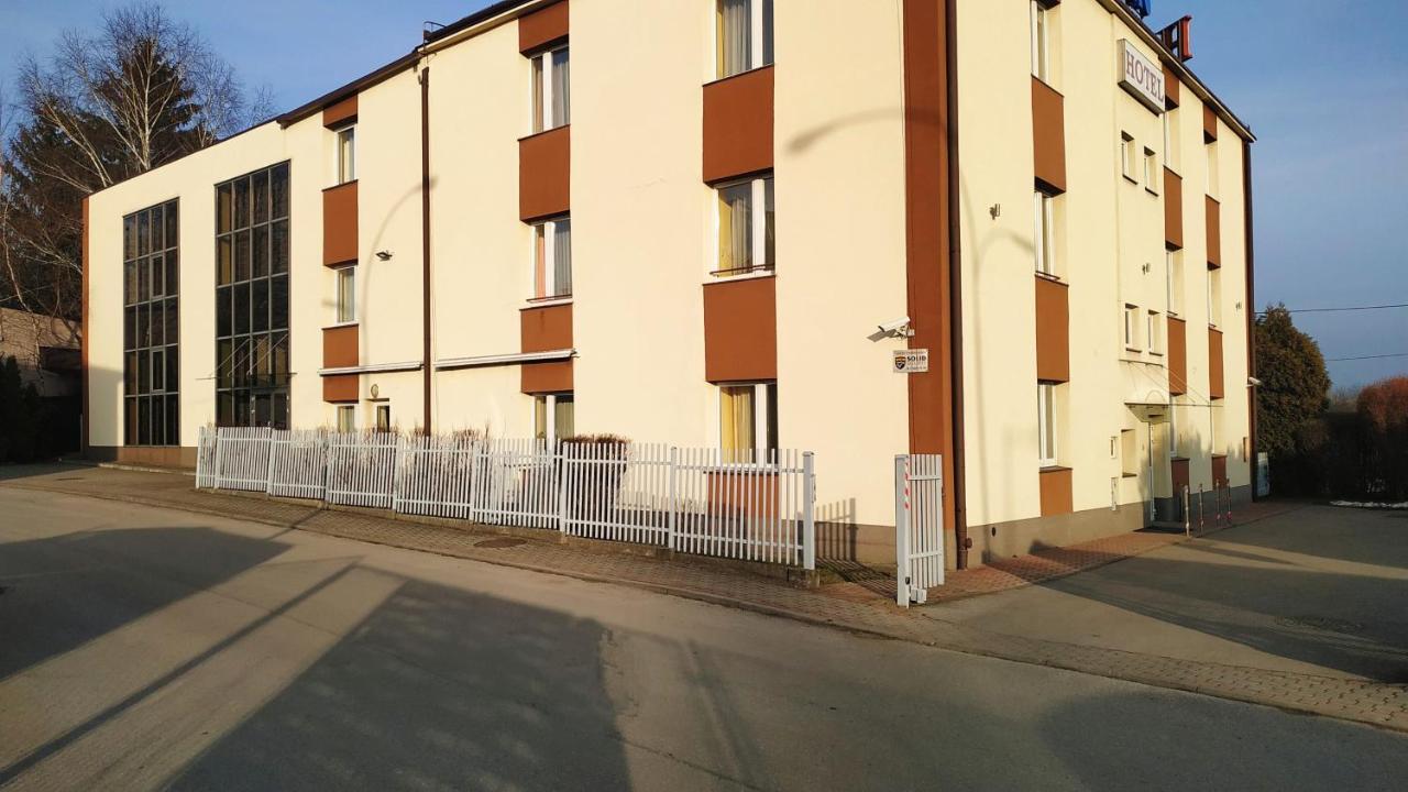Hotel Eden 24H Rzeszów Esterno foto