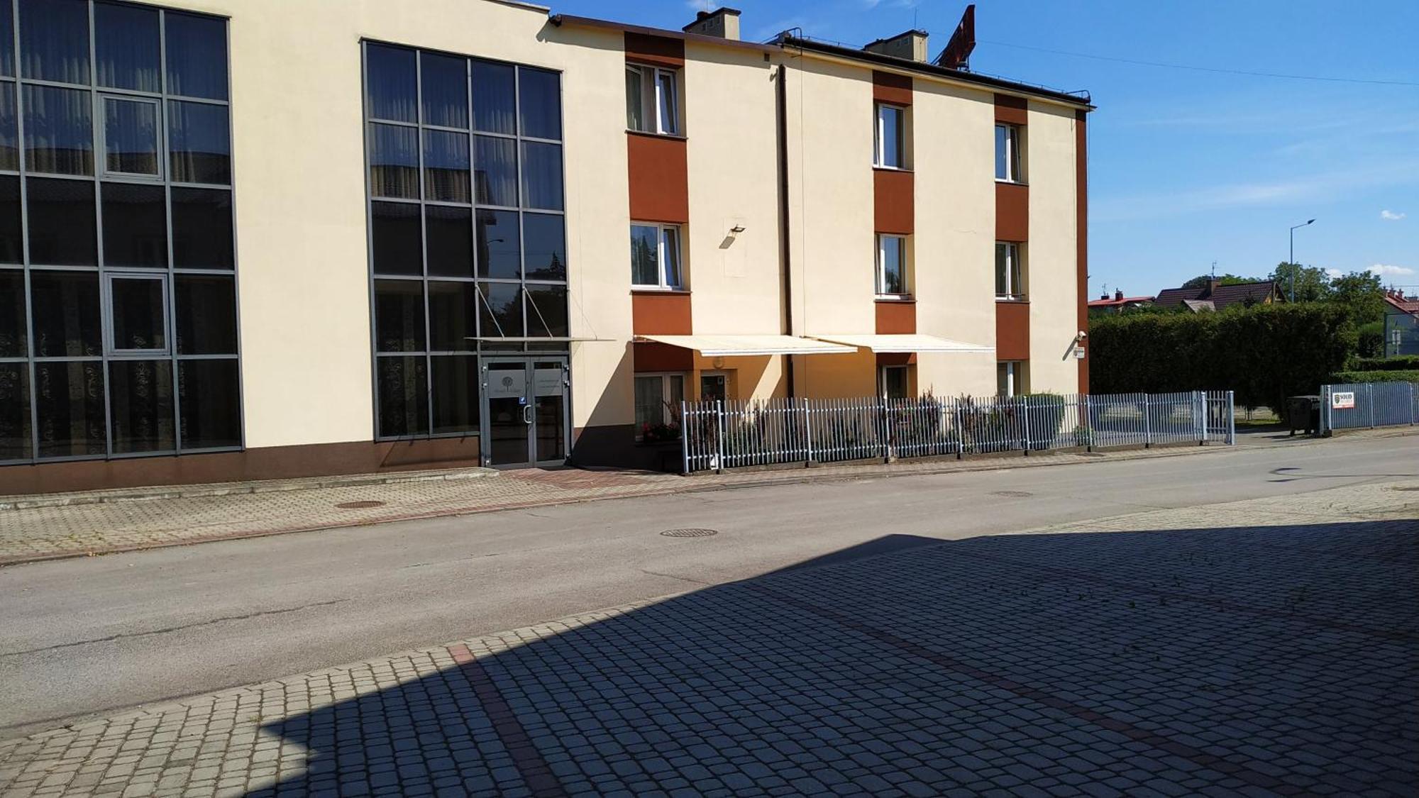 Hotel Eden 24H Rzeszów Esterno foto
