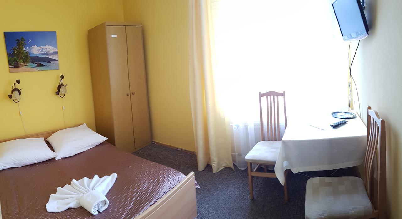 Hotel Eden 24H Rzeszów Esterno foto